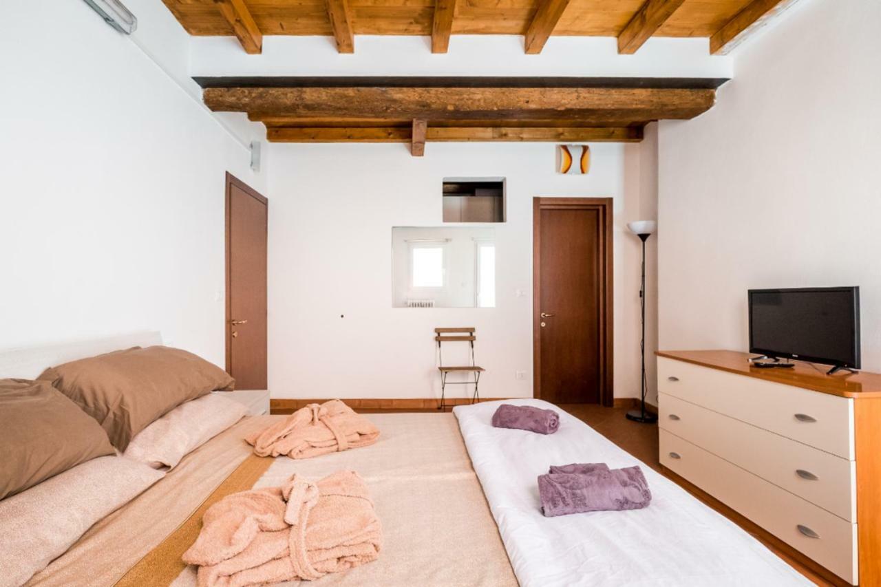 Whouse Suite Apartment Mirasole Bolonia Exterior foto